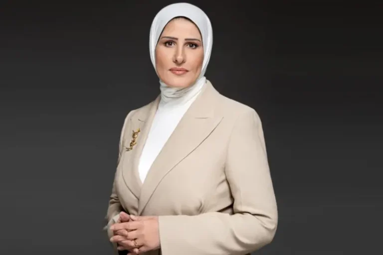 دلال الملا